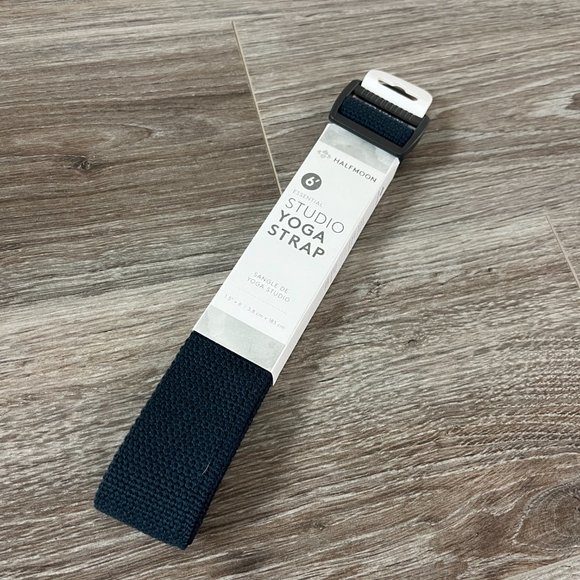 ESSENTIAL YOGA BUNDLE • Yoga mat, strap, vegan carrier, blocks & eye pillow - Picture 5 of 6